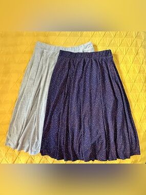 XS LuLaRoe Navy Polka Dot Skirt and Light Gray Skirt Bundle
